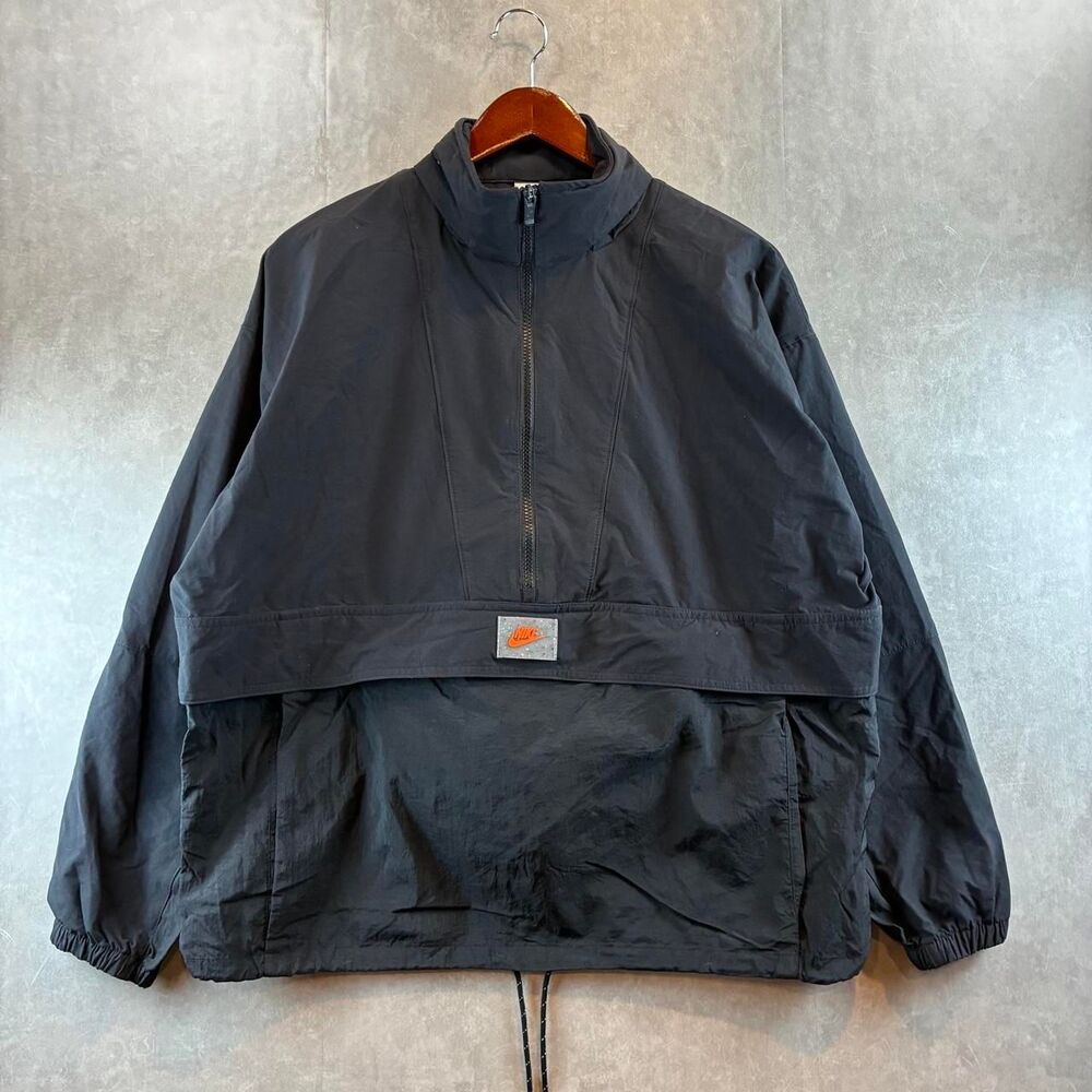 Nike Men's Black and Grey Jacket